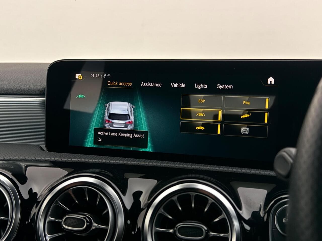 Mercedes-Benz A Class thumbnail Infotainment System