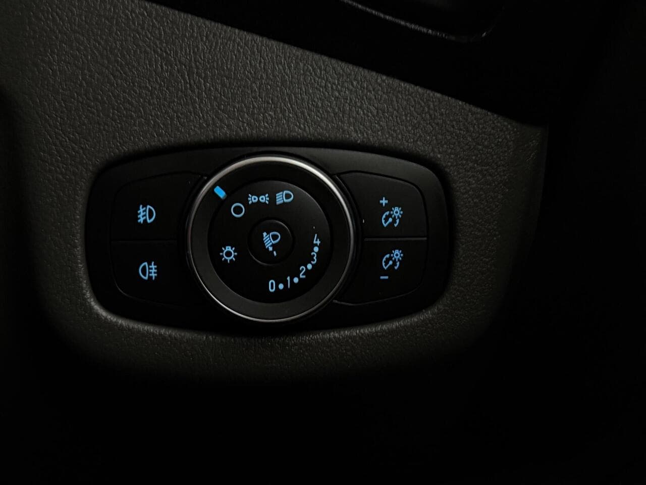 Ford Transit Connect thumbnail Misc Controls