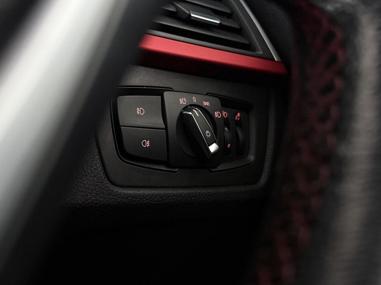 BMW 3 Series thumbnail Misc Controls