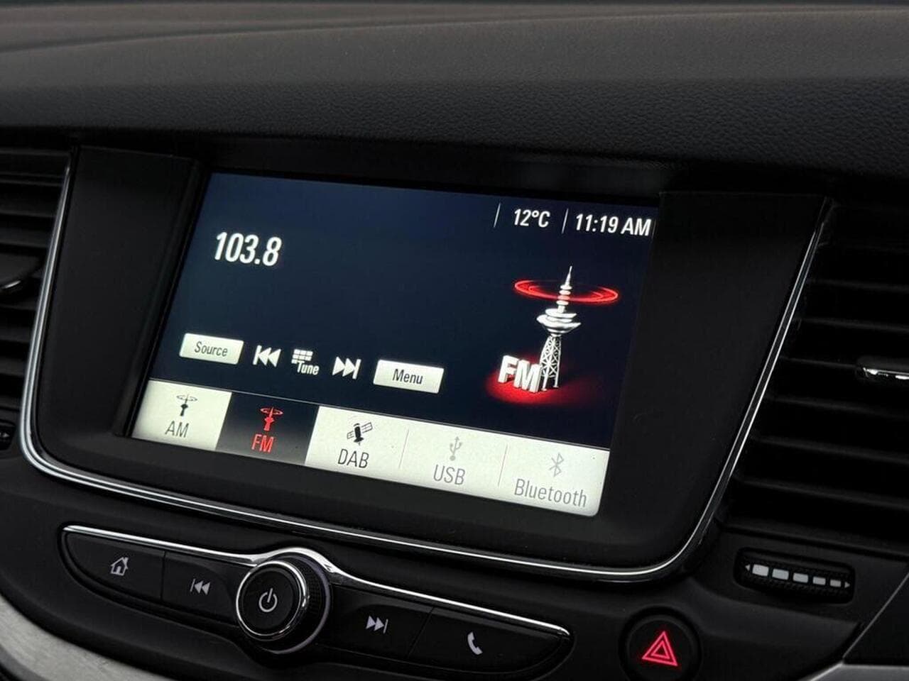Vauxhall Astra thumbnail Infotainment System