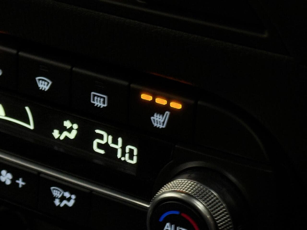 Mazda CX-5 thumbnail Misc Controls