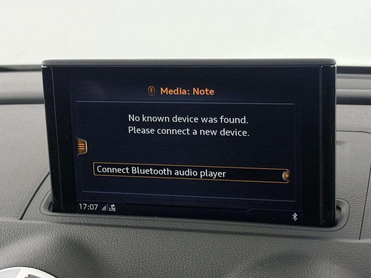 Audi A3 Cabriolet thumbnail Infotainment System