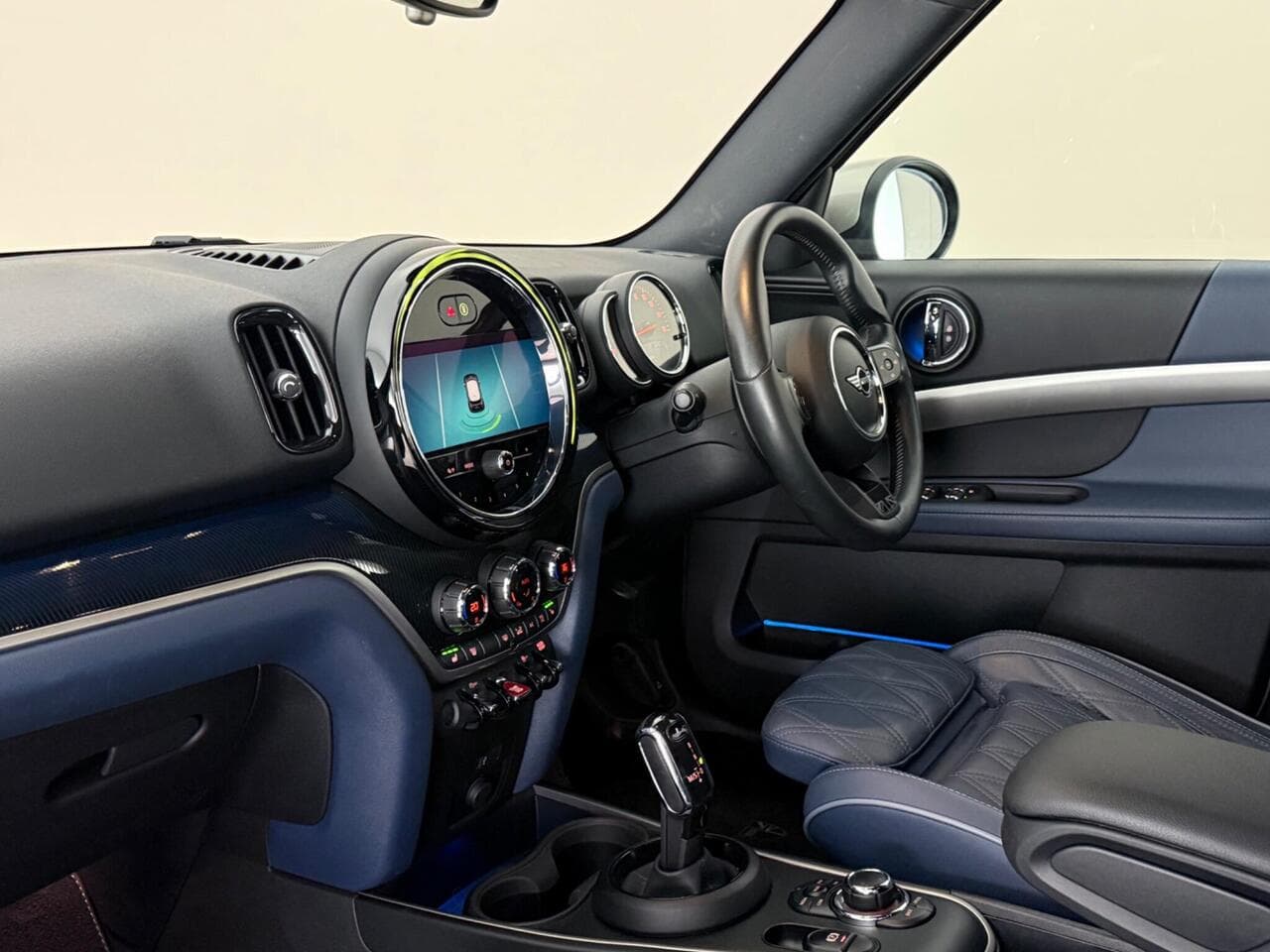 MINI Countryman thumbnail Interior Front
