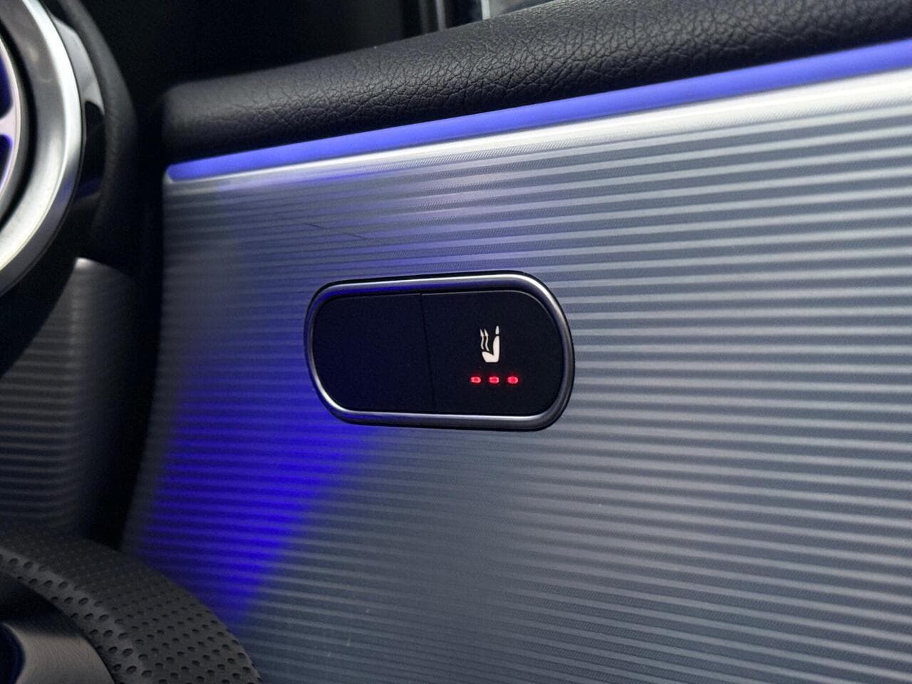 Mercedes-Benz A Class thumbnail Misc Controls