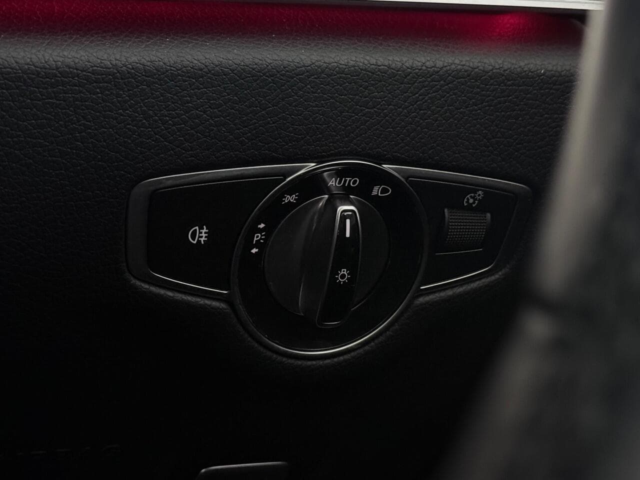 Mercedes-Benz E Class thumbnail Misc Controls