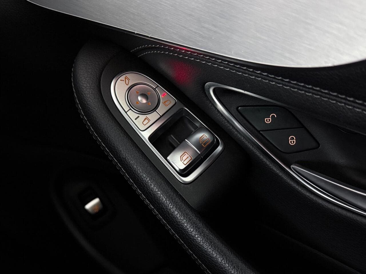 Mercedes-Benz C Class thumbnail Inconclusive