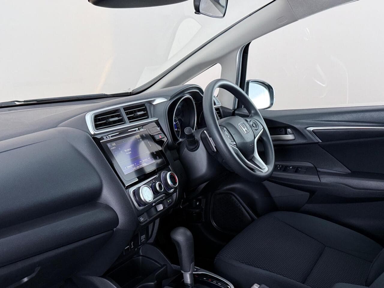 Honda Jazz thumbnail Interior Front