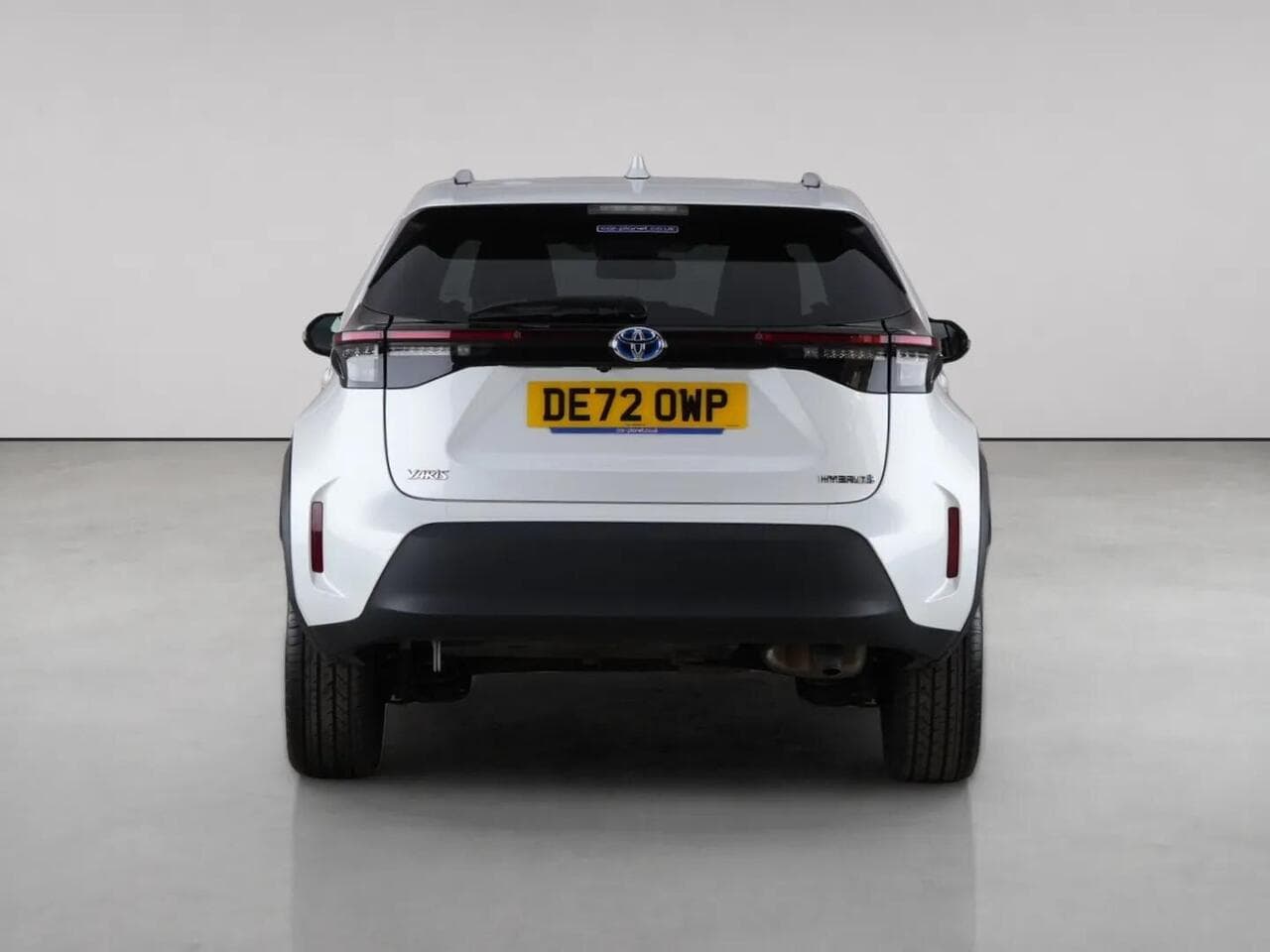 Toyota Yaris Cross thumbnail Rear