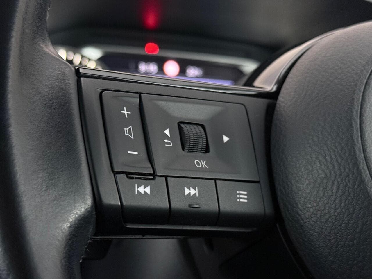 Nissan Qashqai thumbnail Misc Controls