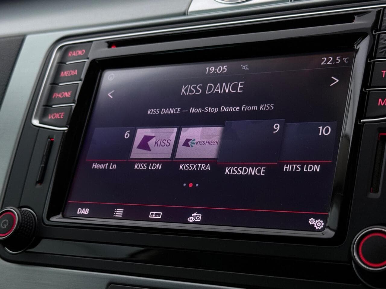 Volkswagen CC thumbnail Infotainment System