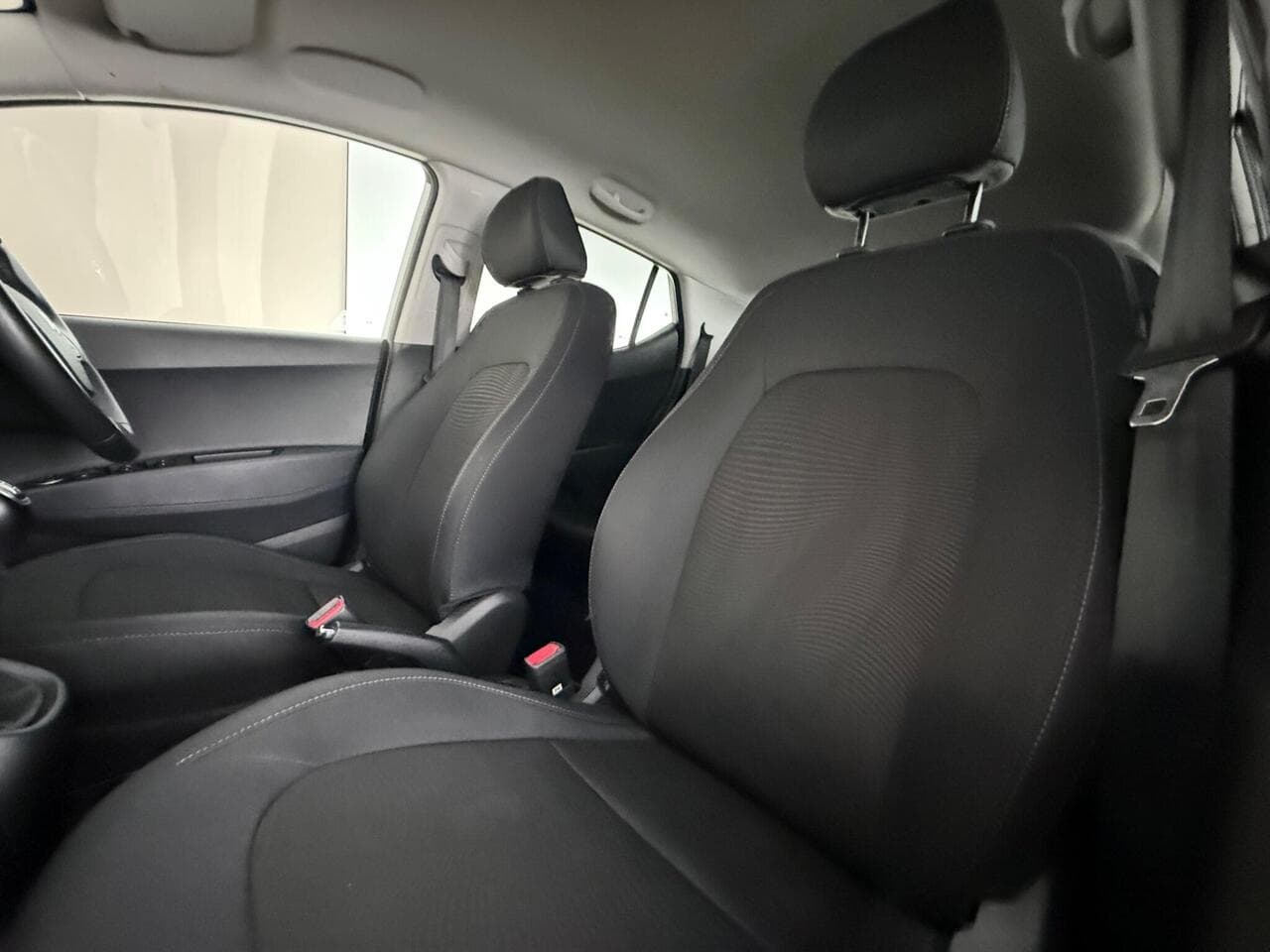 Hyundai i10 thumbnail Seat Driver