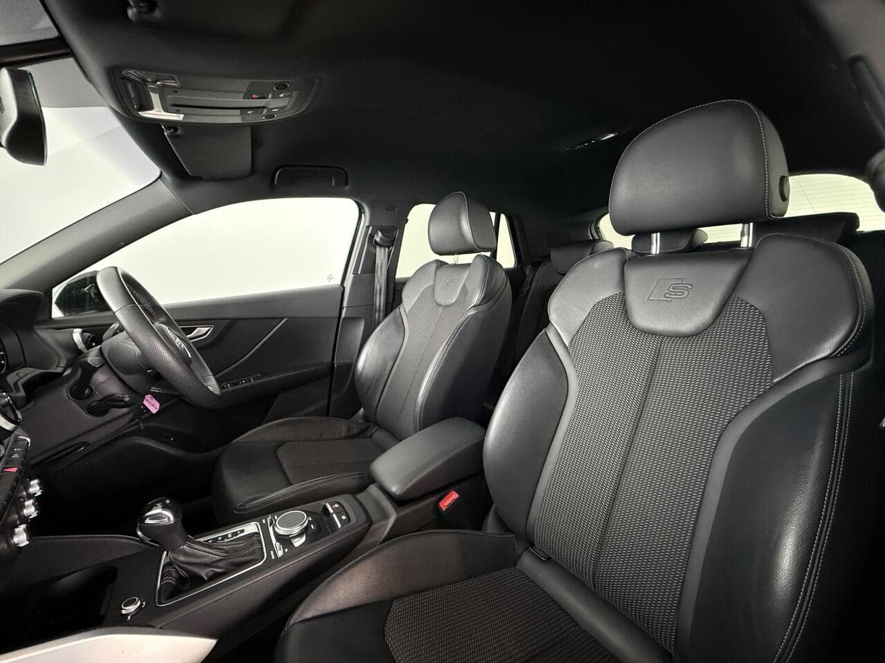 Audi Q2 thumbnail Seat Front Passenger