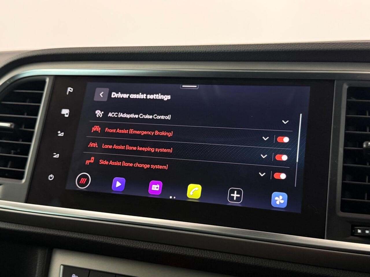SEAT Ateca thumbnail Infotainment System