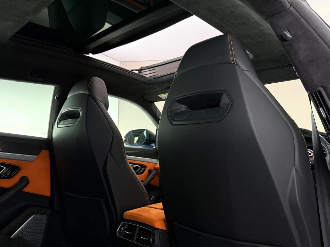 Lamborghini Urus thumbnail Inconclusive
