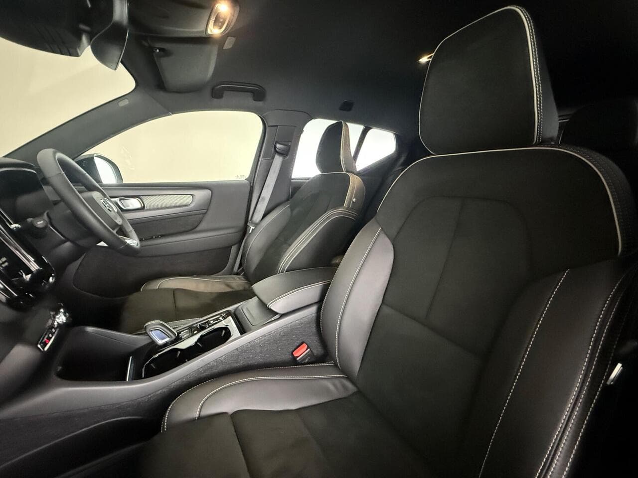 Volvo XC40 thumbnail Seat Front Passenger