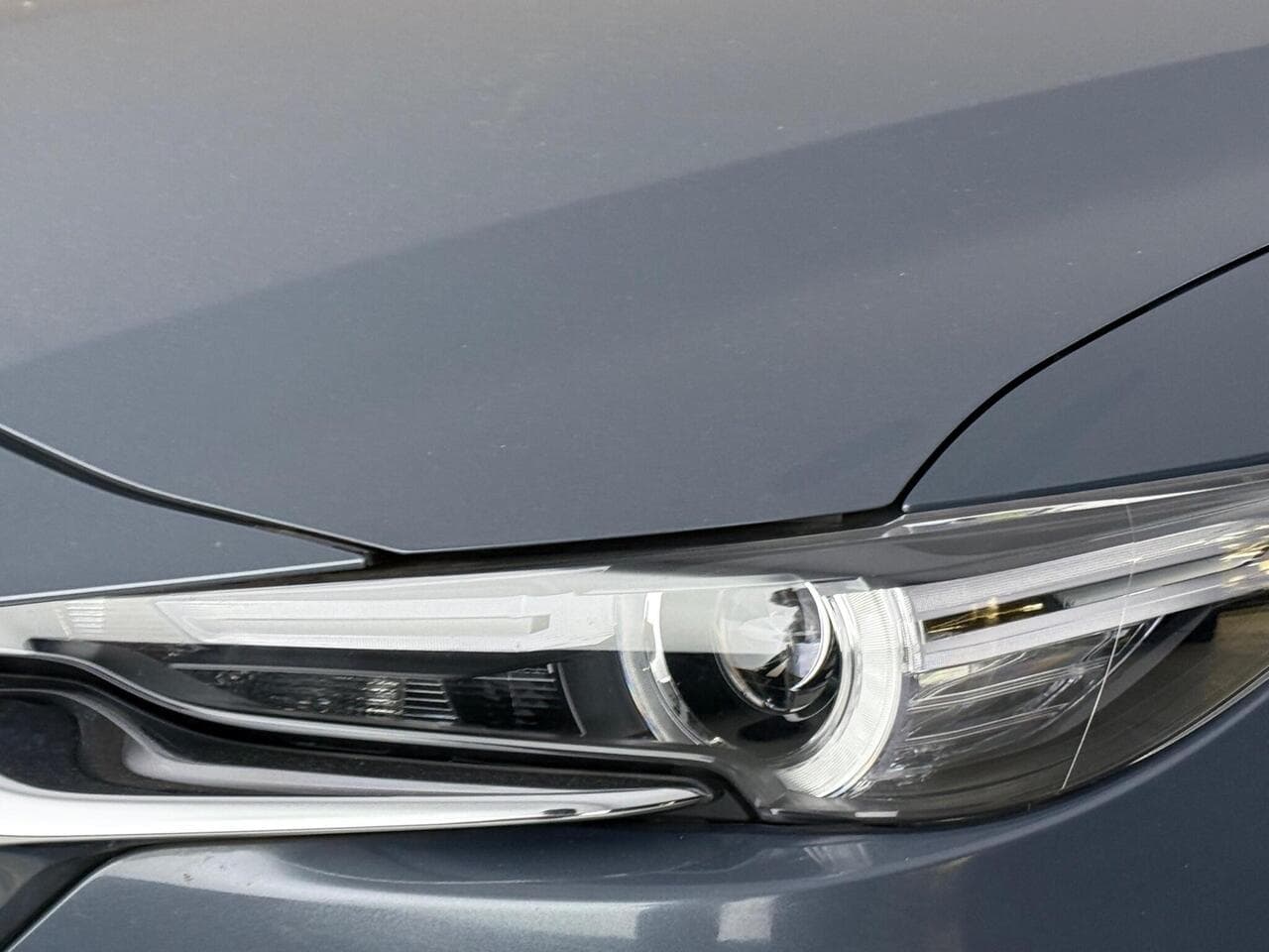 Mazda CX-5 thumbnail Badge Exterior