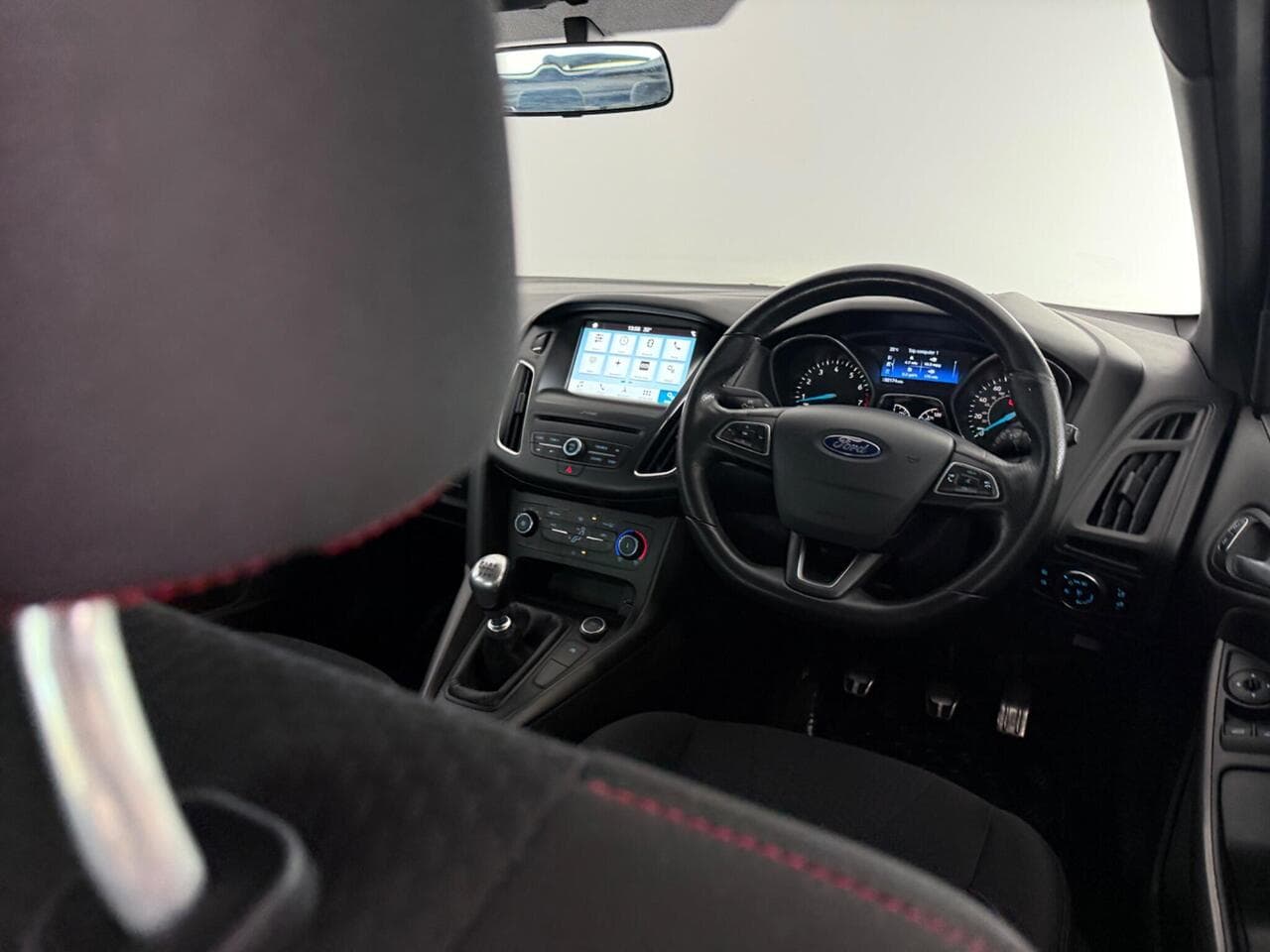 Ford Focus thumbnail Interior Front