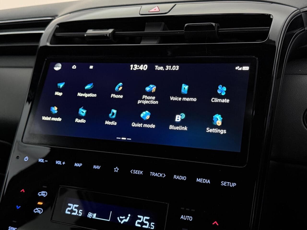 Hyundai TUCSON thumbnail Infotainment System
