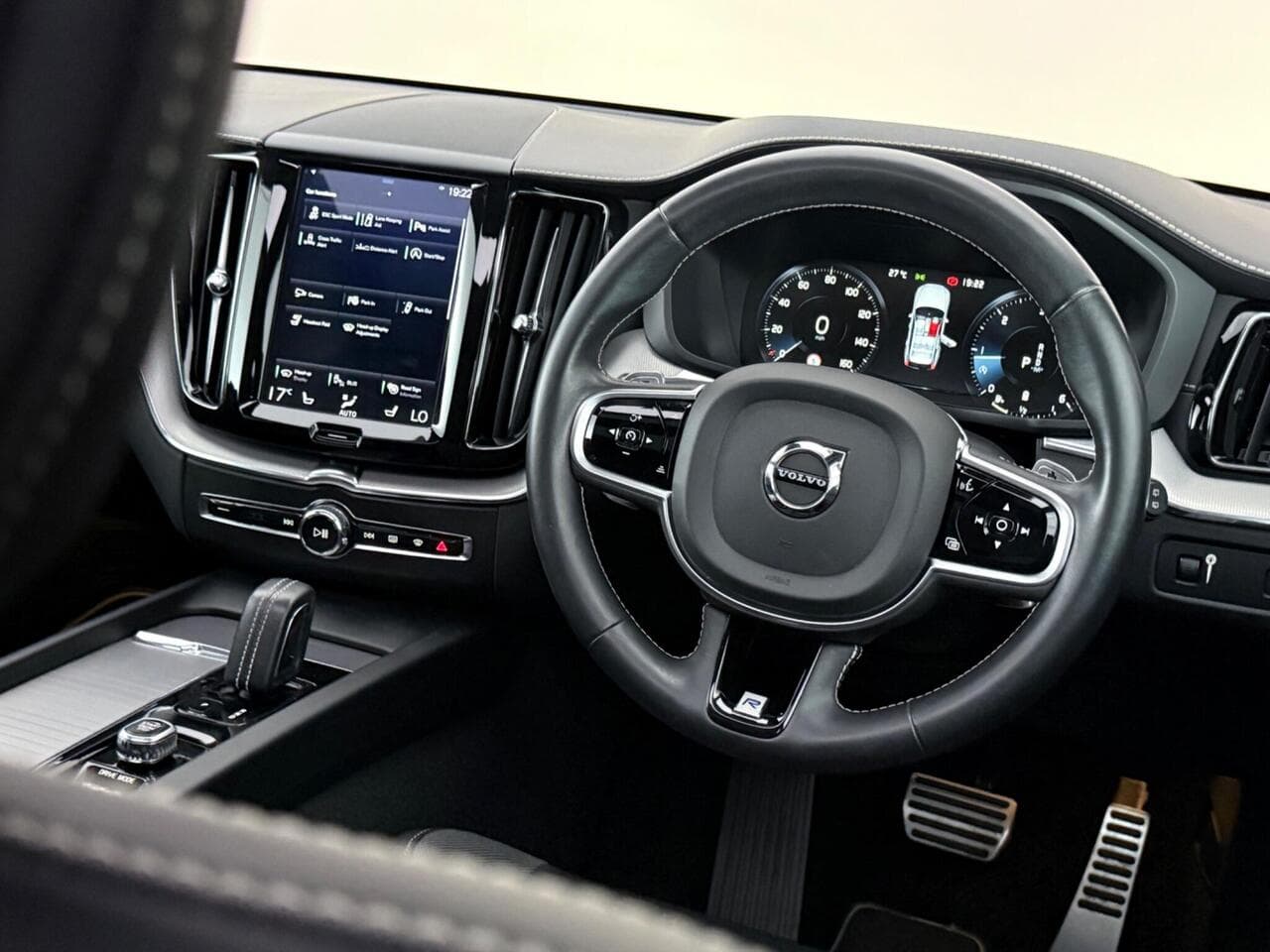 Volvo XC60 thumbnail Steering Wheel