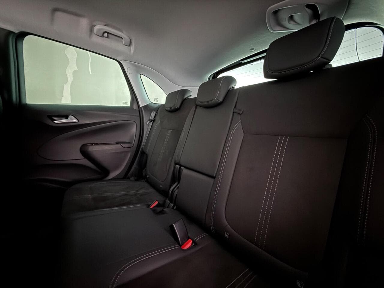 Vauxhall Crossland thumbnail Seats Rear