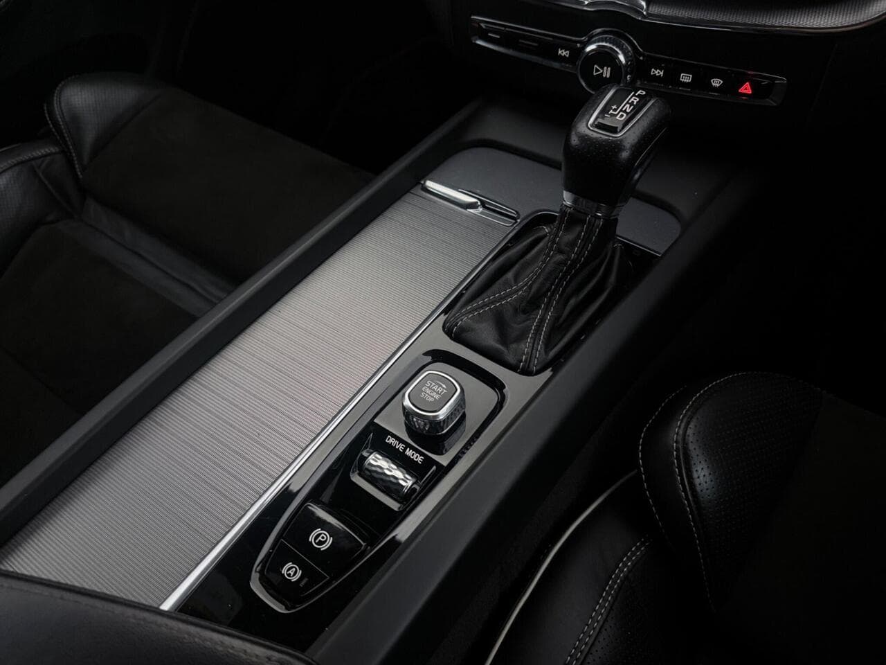 Volvo XC60 thumbnail Interior Front