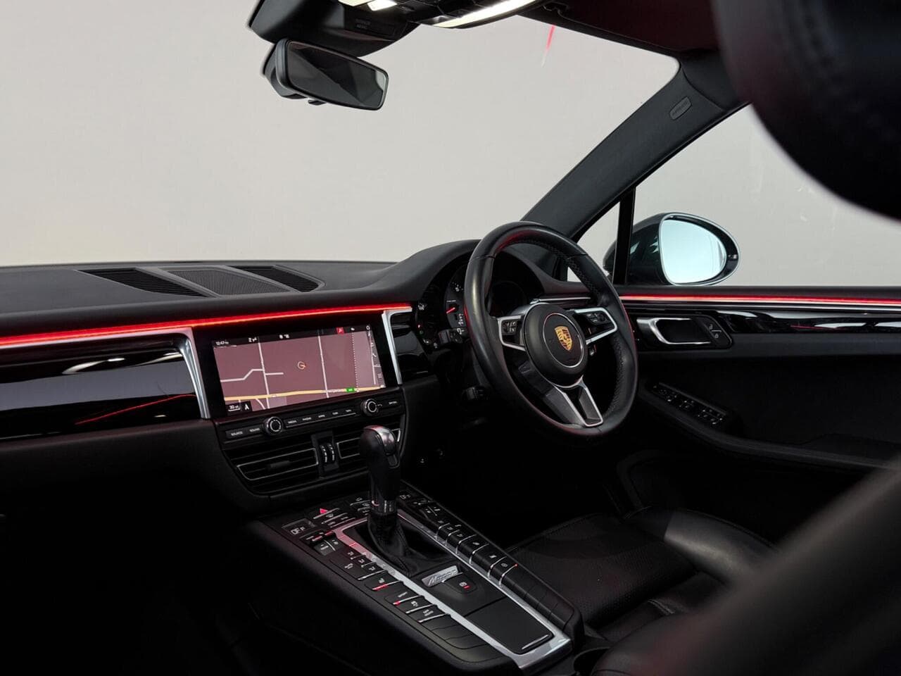 Porsche Macan thumbnail Interior Front