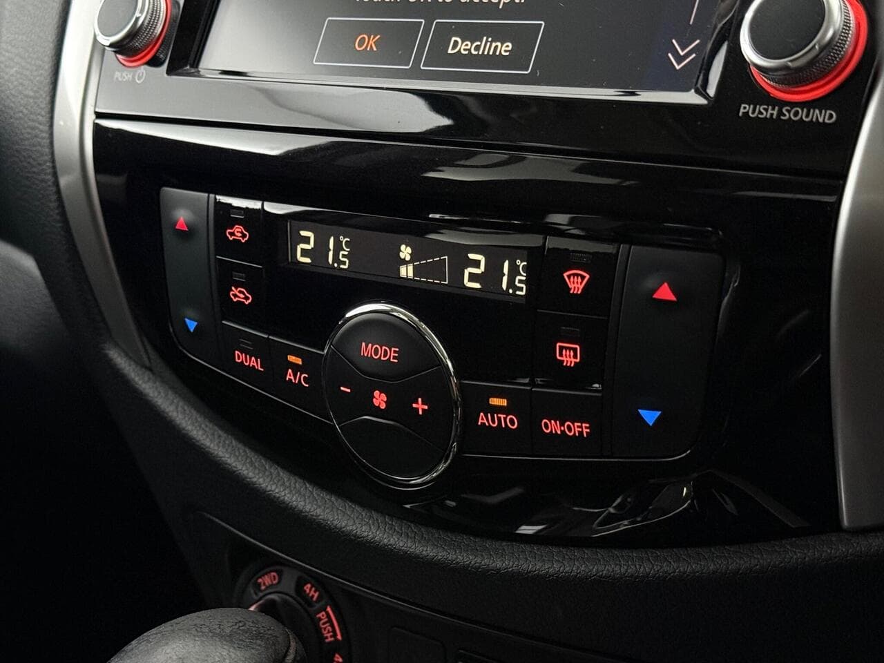 Nissan Navara thumbnail Misc Controls