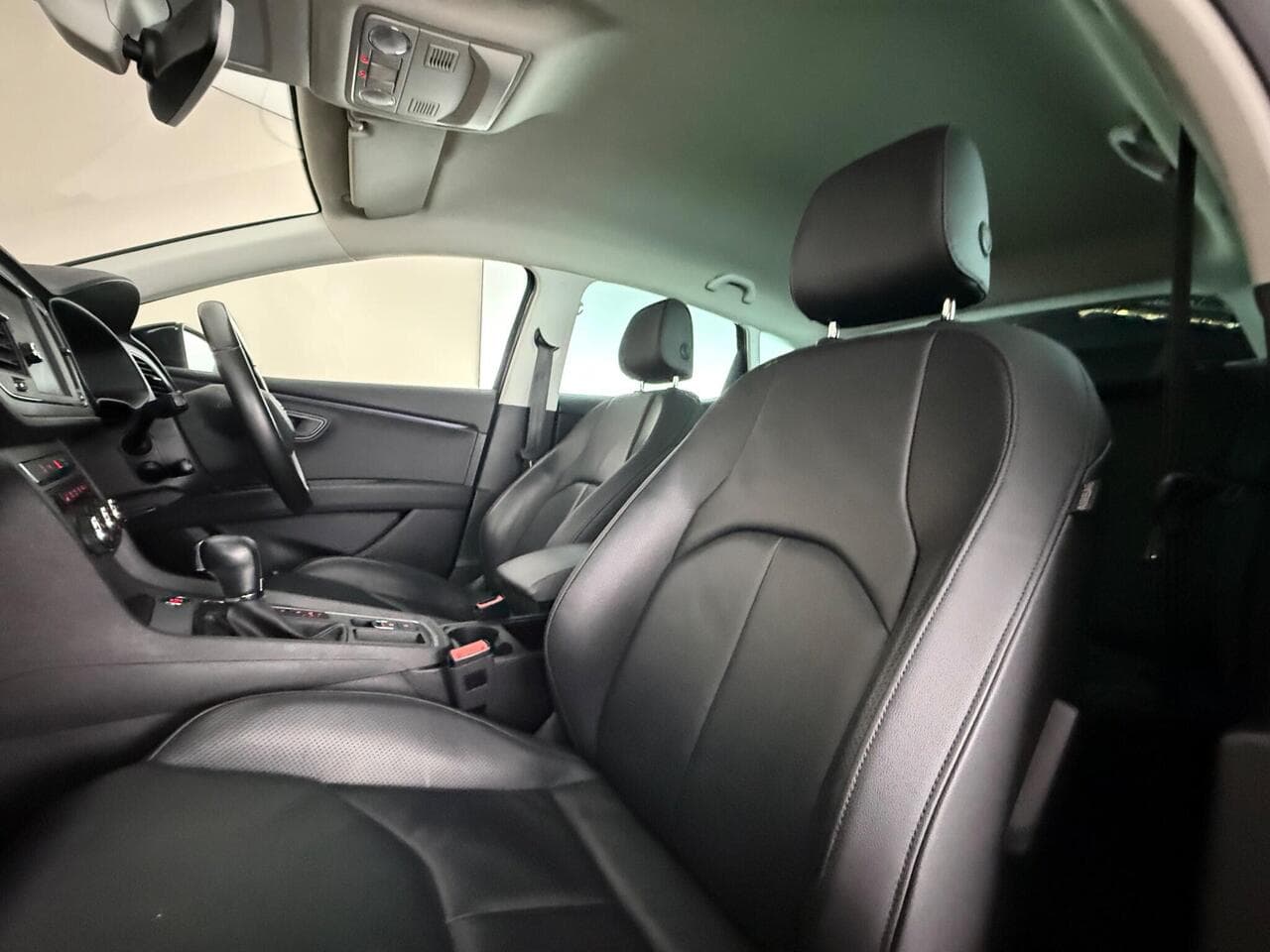 SEAT Leon thumbnail Seat Front Passenger