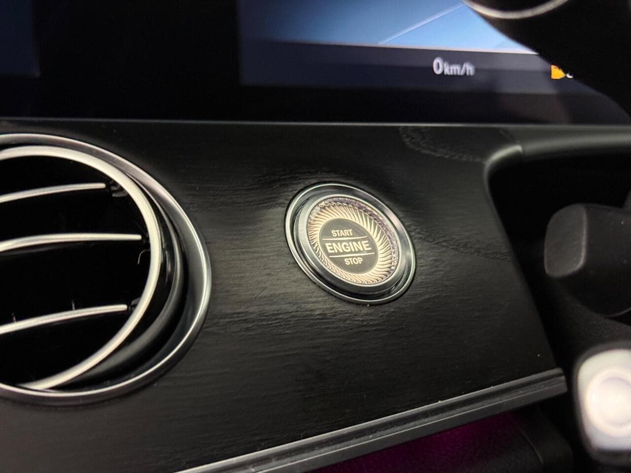 Mercedes-Benz E Class thumbnail Inconclusive