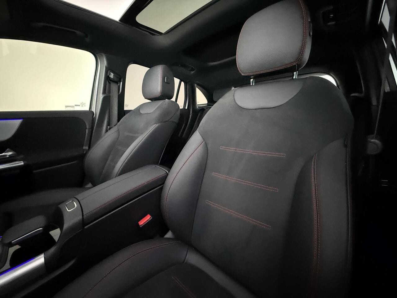 Mercedes-Benz EQA thumbnail Seat Front Passenger