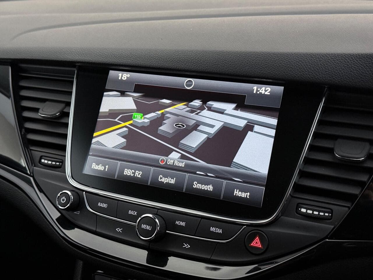 Vauxhall Astra thumbnail Infotainment System