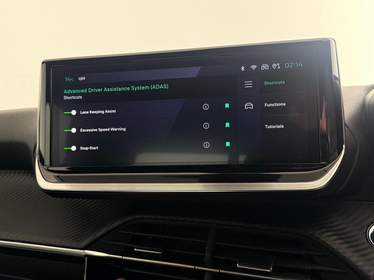 Peugeot 2008 thumbnail Infotainment System