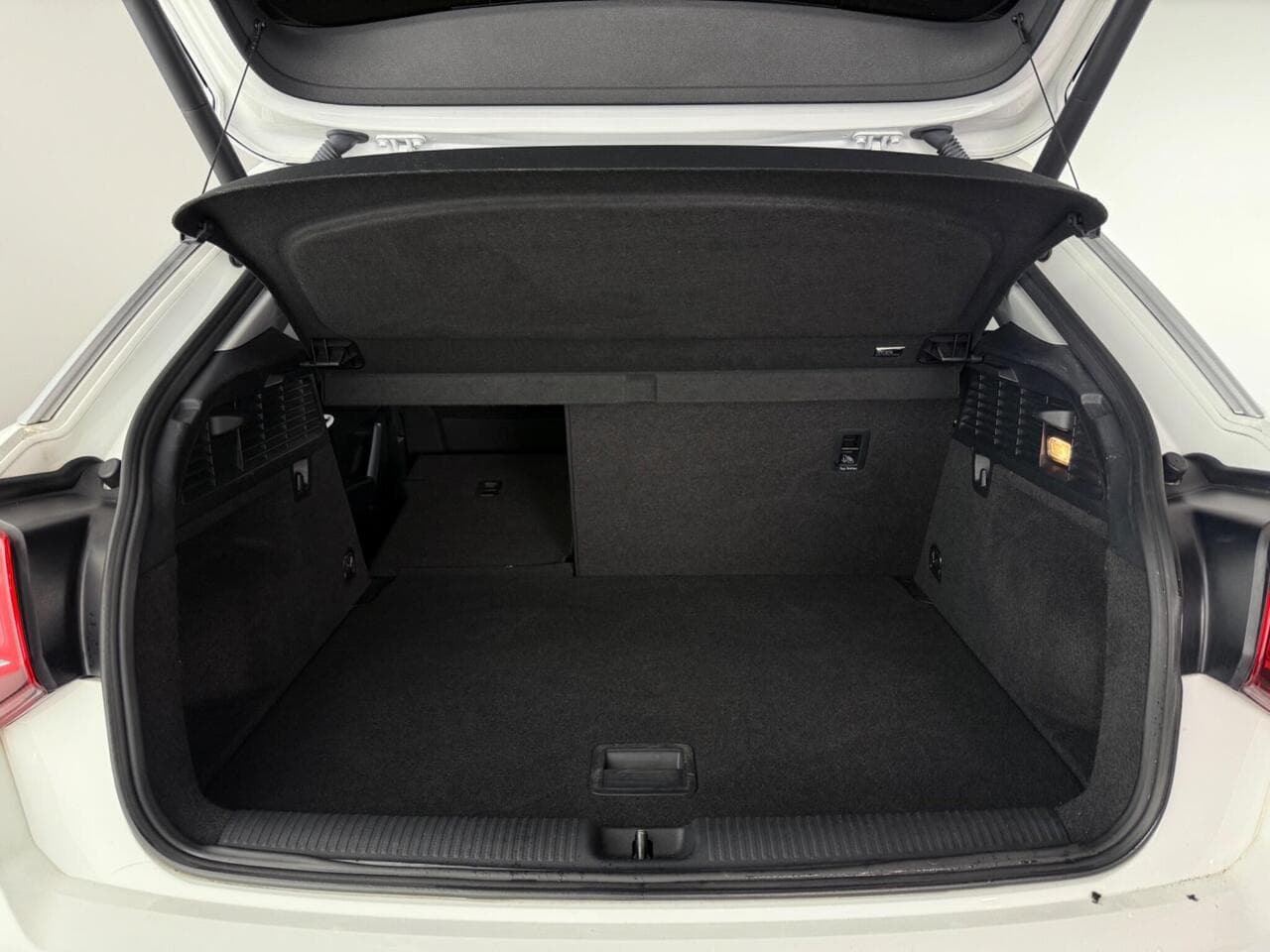 Audi Q2 thumbnail Boot