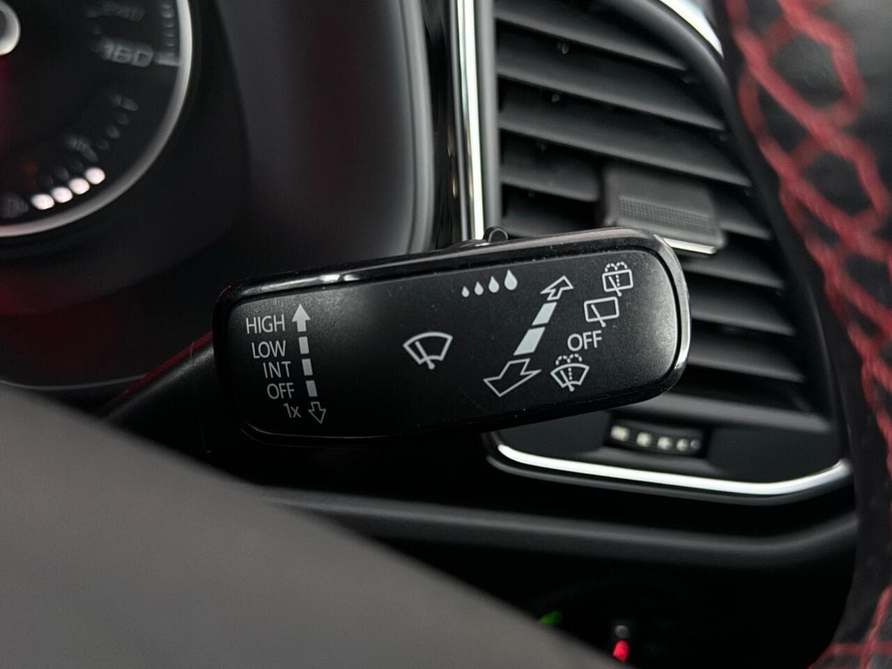 SEAT Leon thumbnail Misc Controls