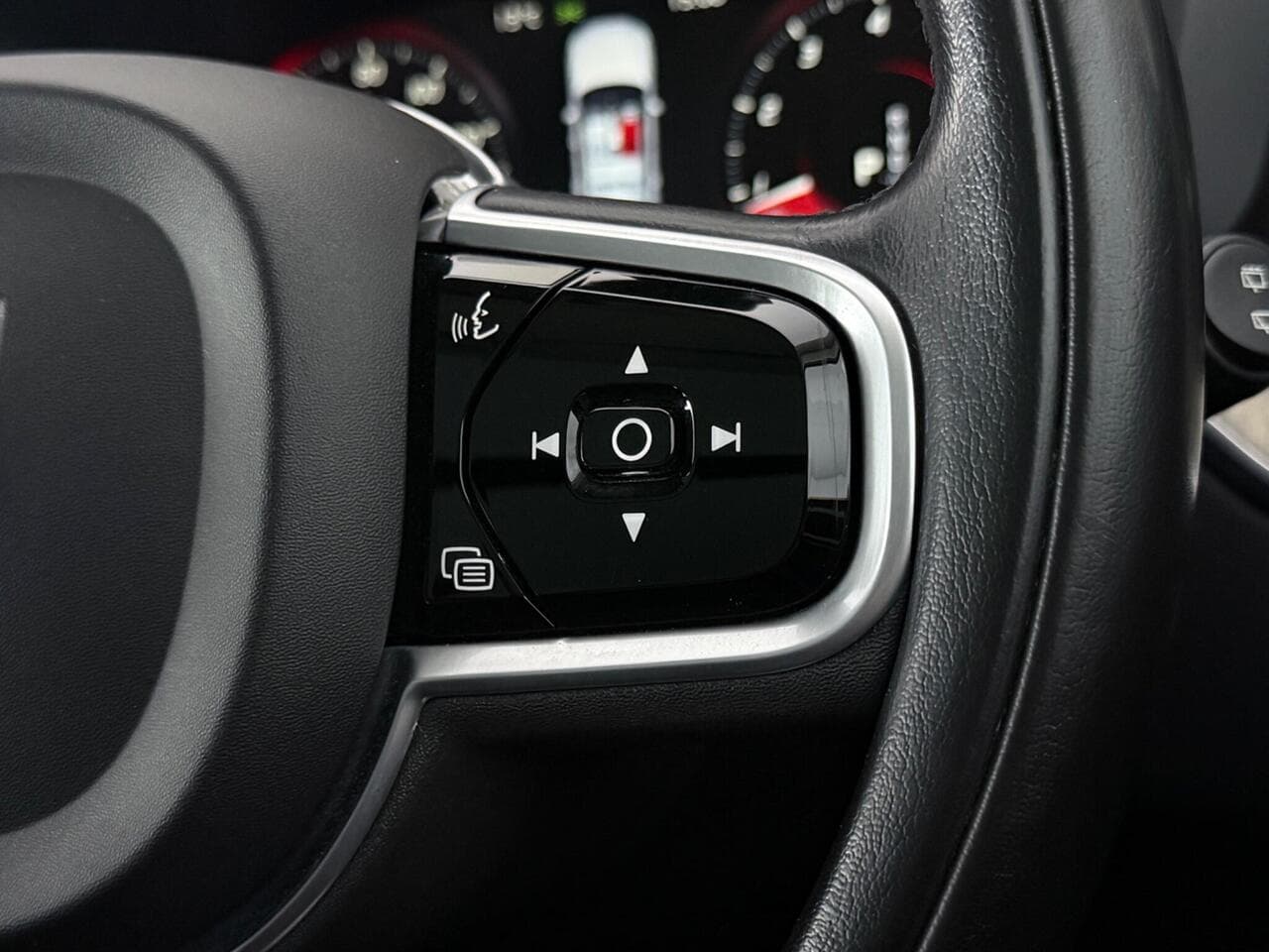 Volvo XC60 thumbnail Misc Controls