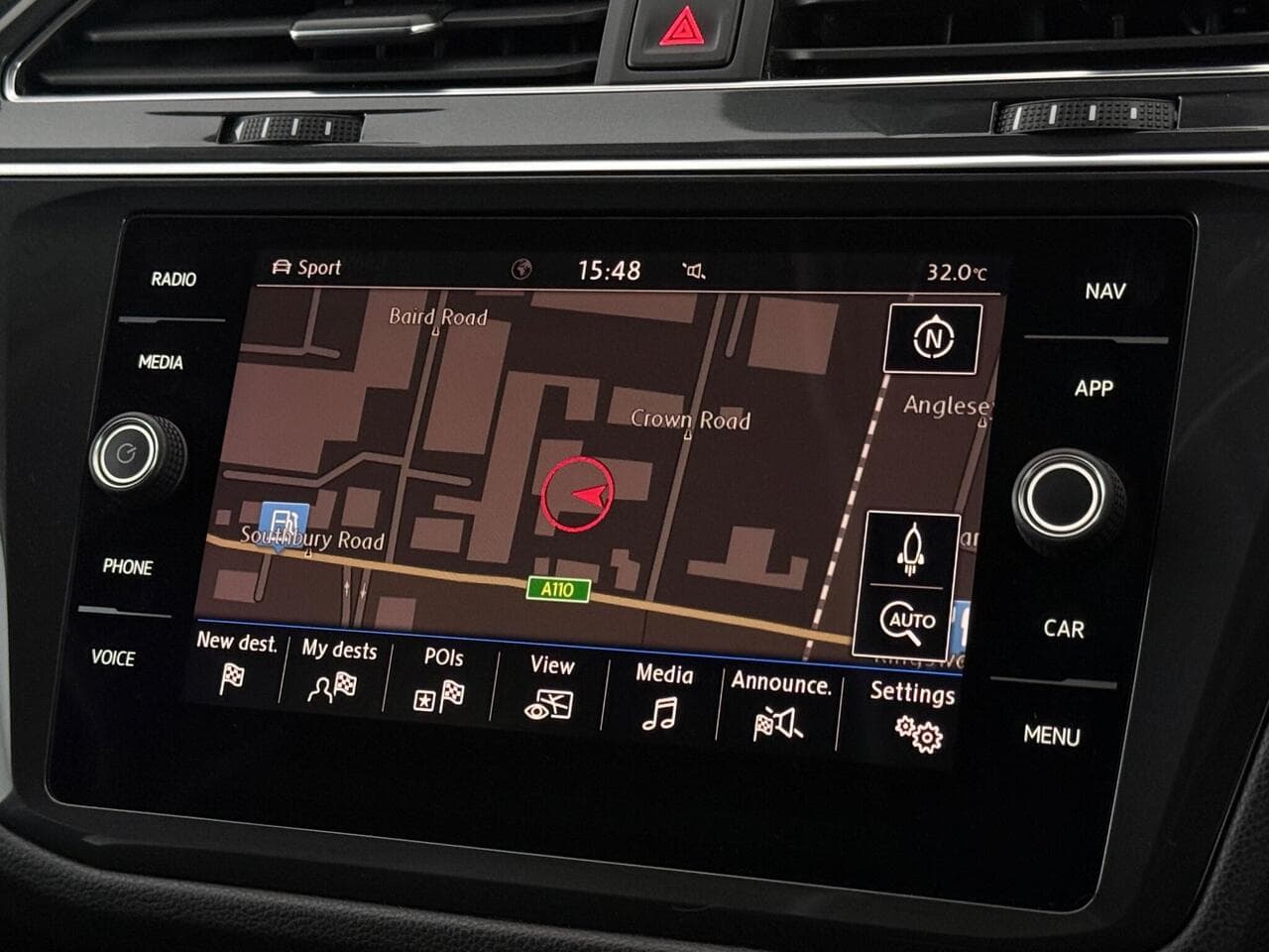 Volkswagen Tiguan Allspace thumbnail Infotainment System