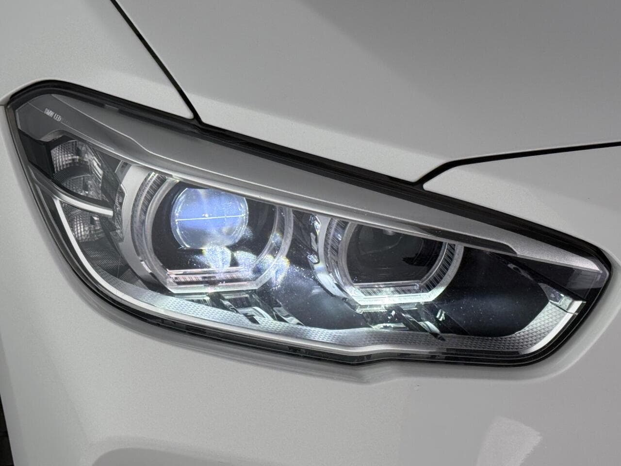 BMW 1 Series thumbnail Lights Front