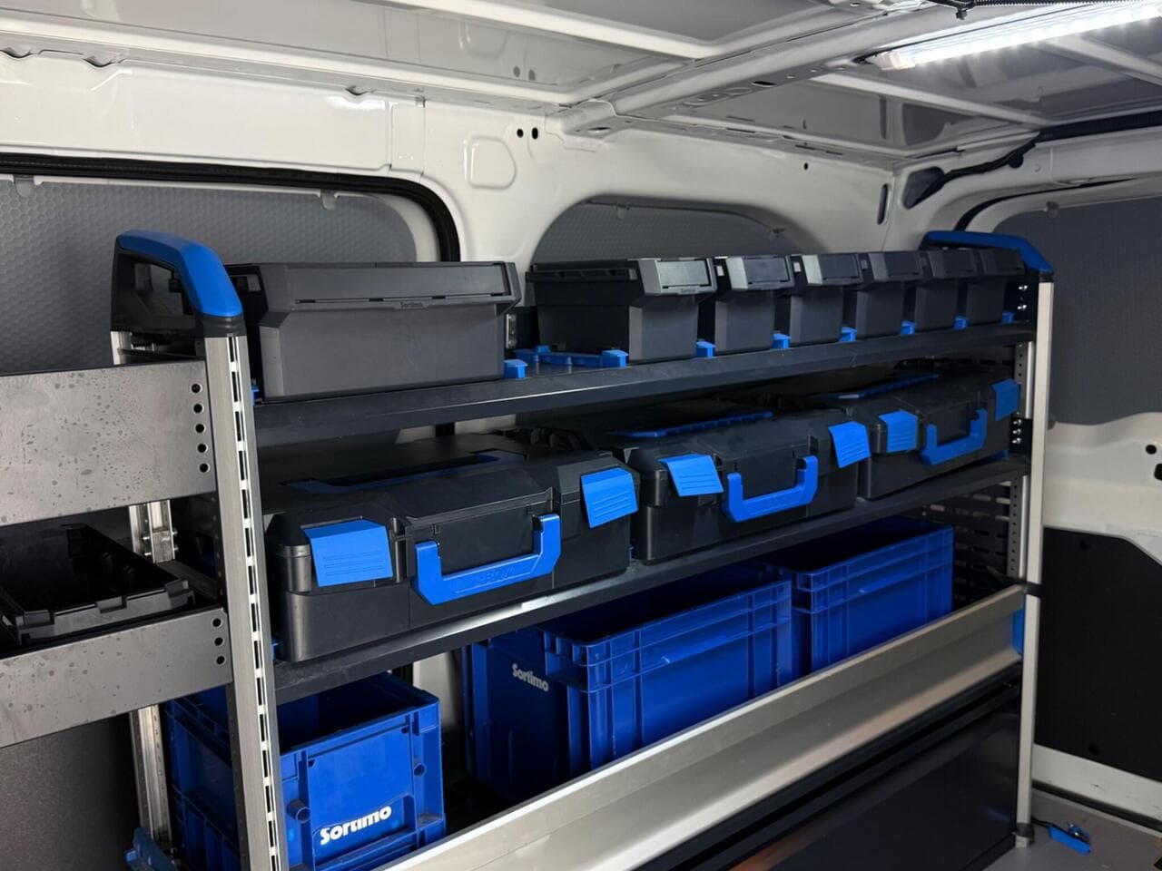Citroen Dispatch thumbnail Cargo Space