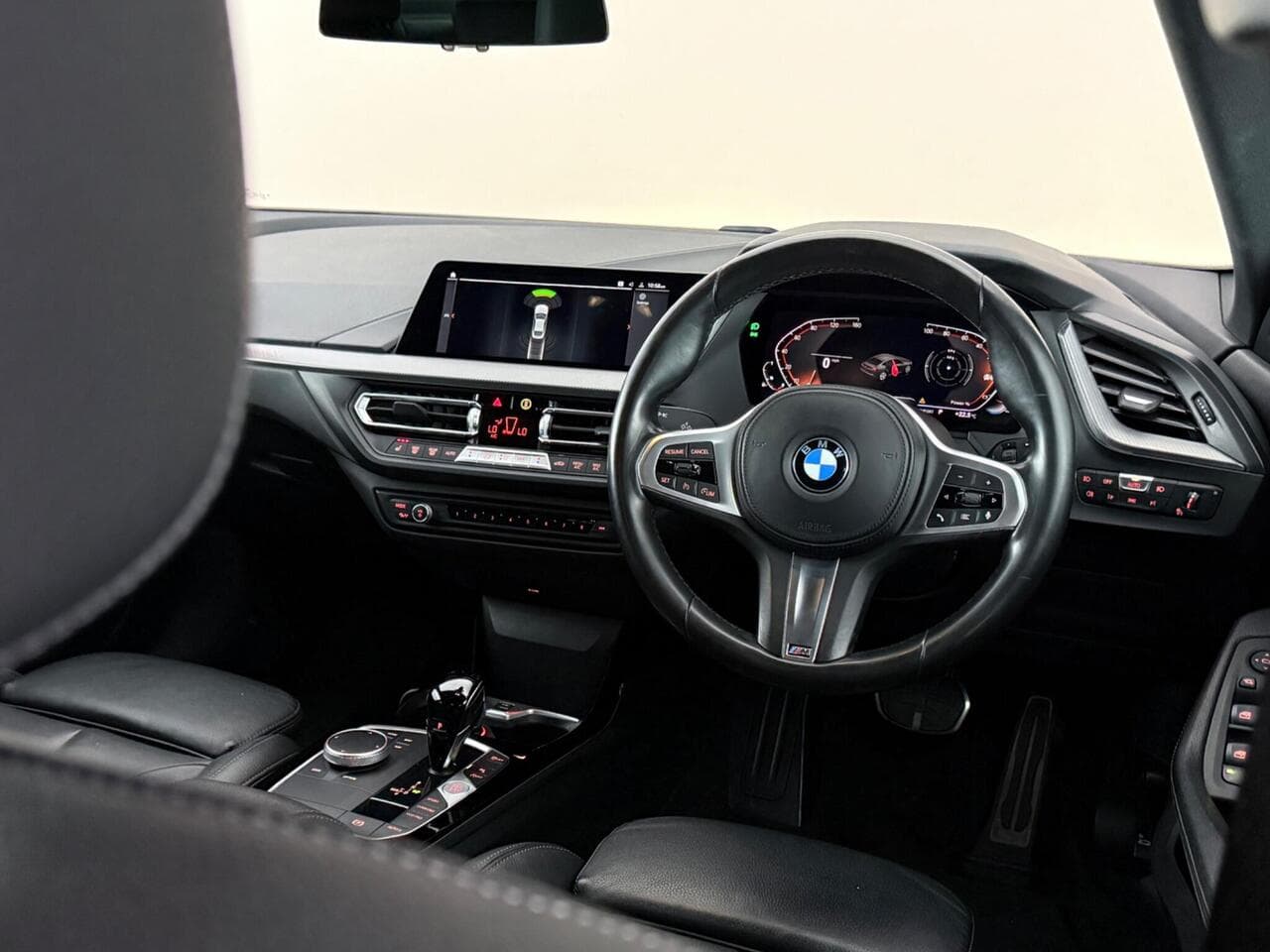 BMW 2 Series Gran Coupe thumbnail Interior Front