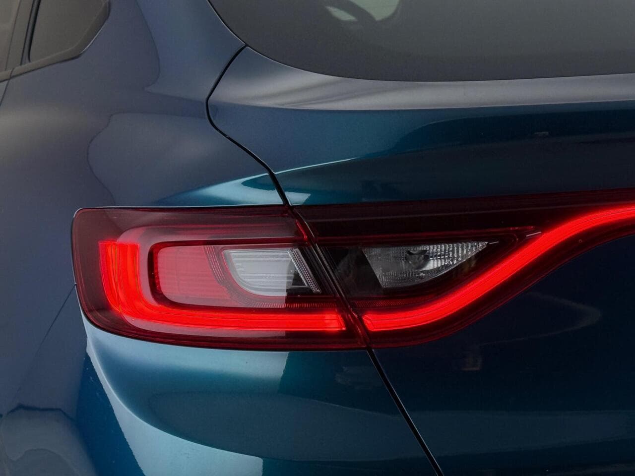 Renault Arkana thumbnail Lights Rear
