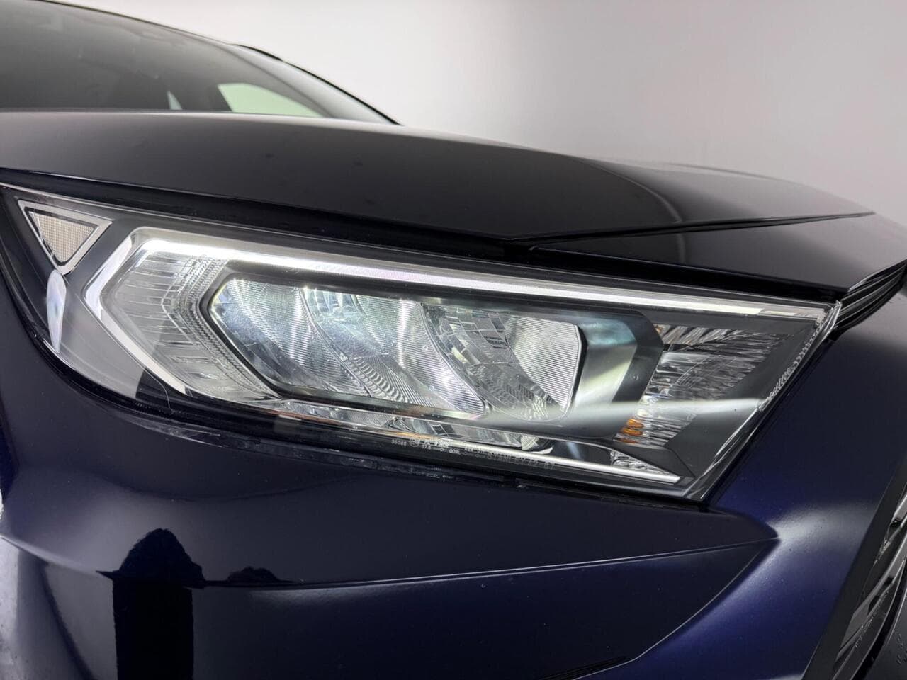 Toyota RAV4 thumbnail Lights Front