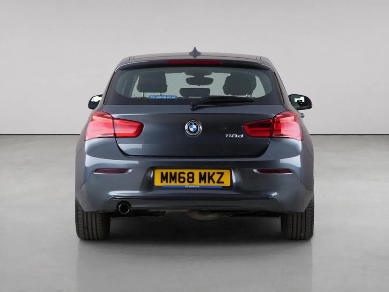 BMW 1 Series thumbnail Rear