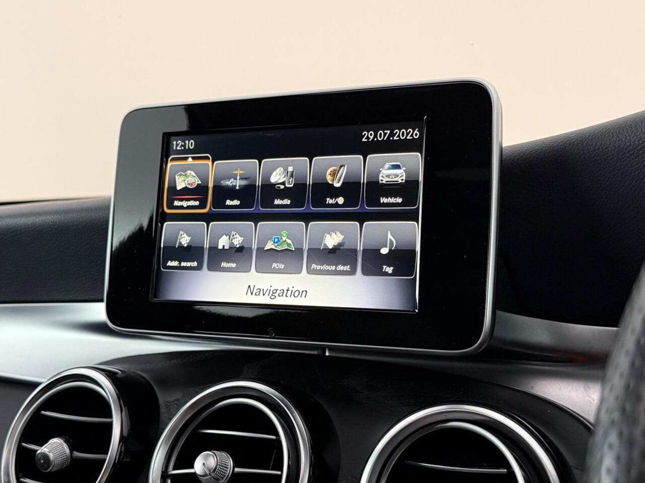 Mercedes-Benz GLC thumbnail Infotainment System