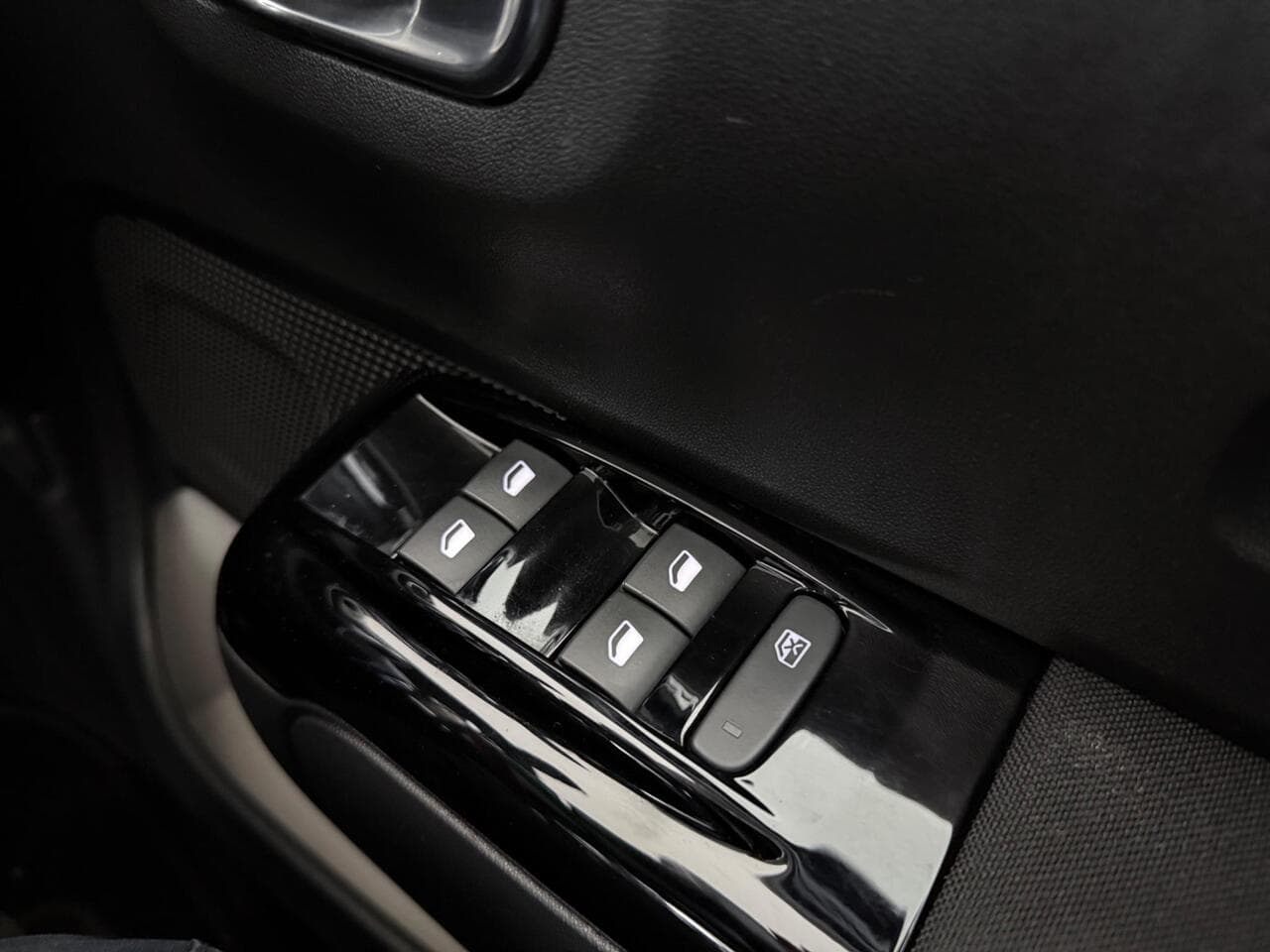 Citroen C3 thumbnail Misc Controls