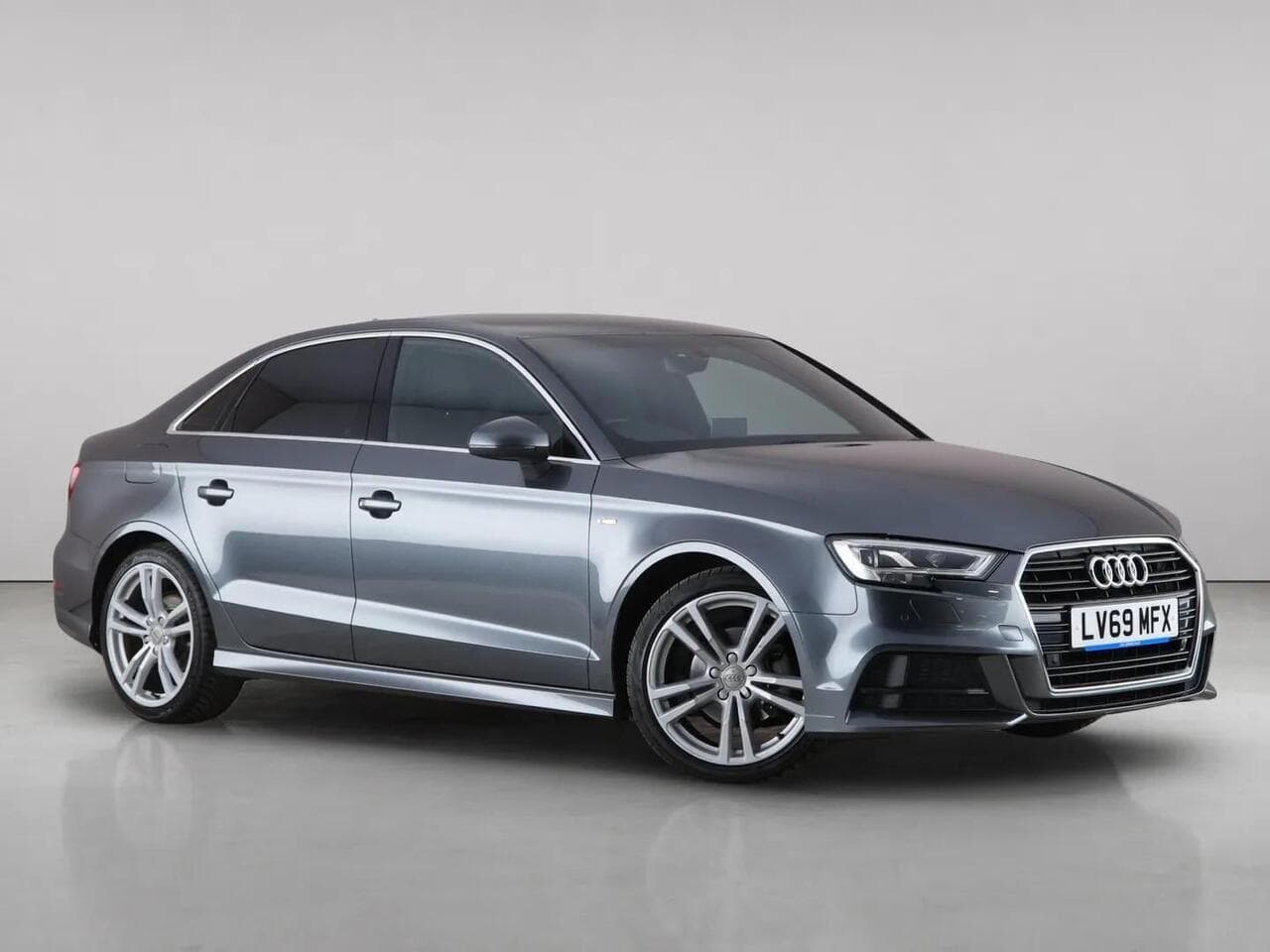 Audi A3 - Audi A3 1.5 TFSI CoD 35 S line Euro 6 (s/s) 4dr