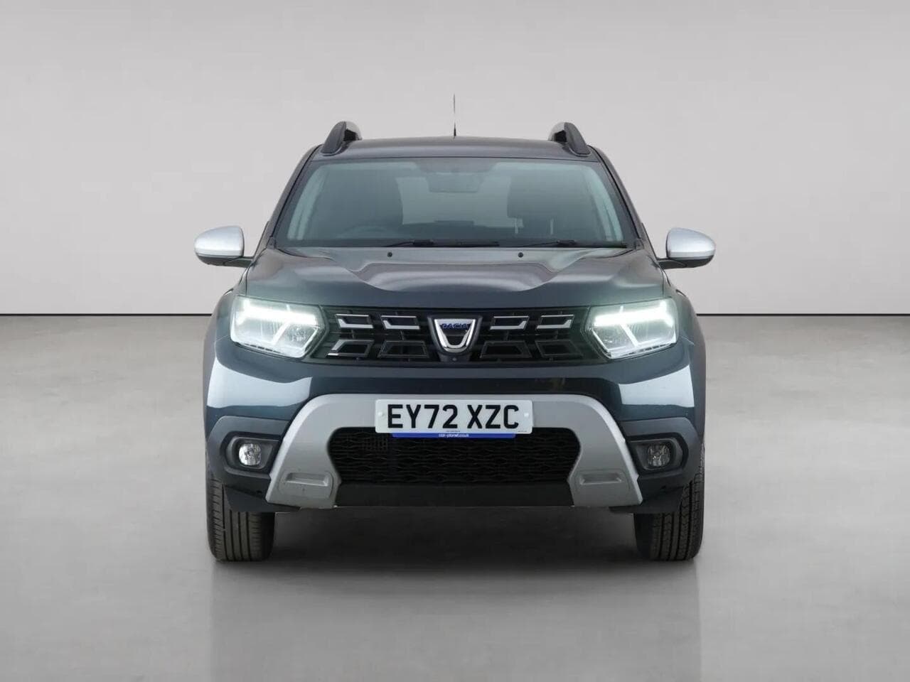 Dacia Duster thumbnail Front