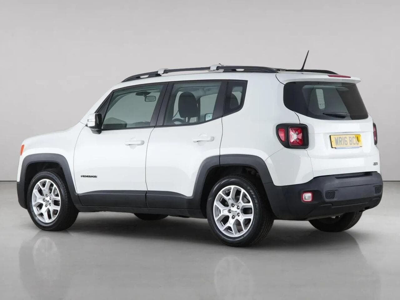 Jeep Renegade thumbnail Rear Left