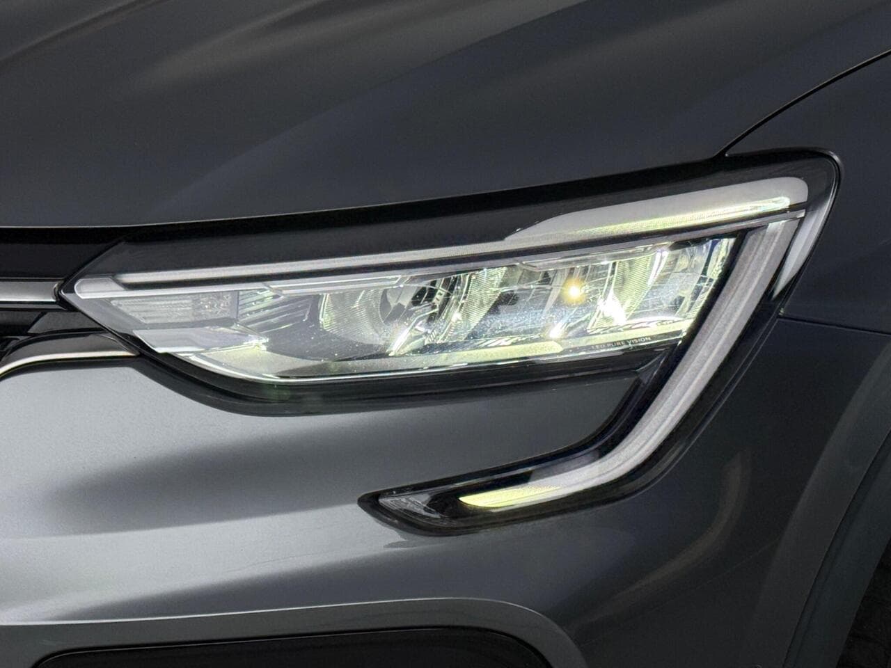 Renault Arkana thumbnail Lights Front
