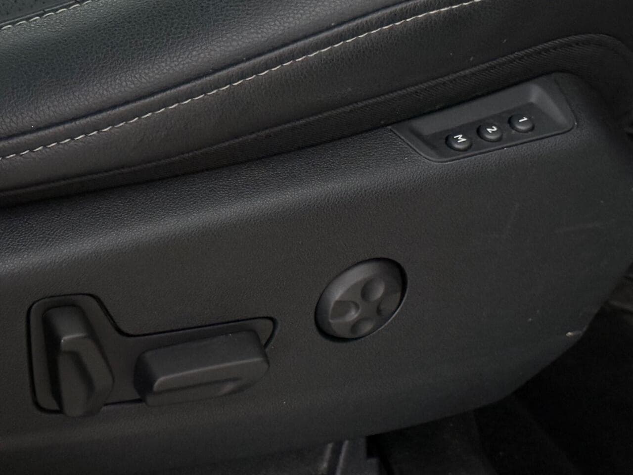 Vauxhall Grandland X thumbnail Misc Controls