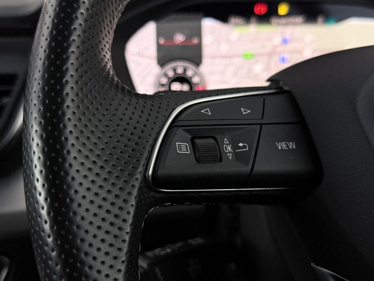 Audi Q5 thumbnail Misc Controls